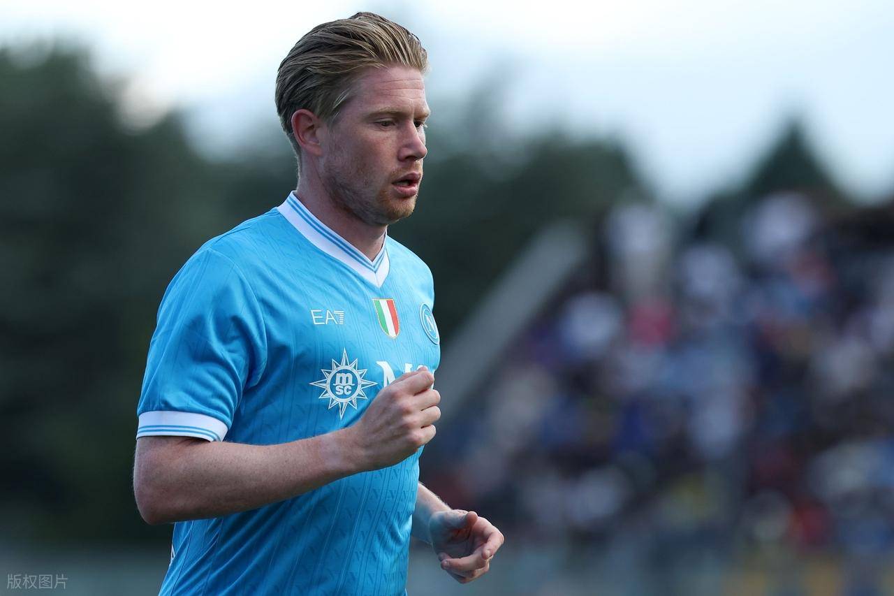 马卡：皇马没对阿隆索下最后通牒，对毕巴不是生死战