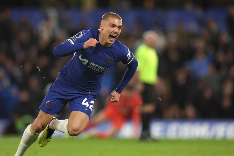 阿超A组第13的里瓦达维亚独立阿根廷杯夺冠，获队史首座冠军奖杯