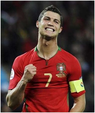 德天空：拜仁引进费耶诺德右后卫里德的谈判正在取得进展